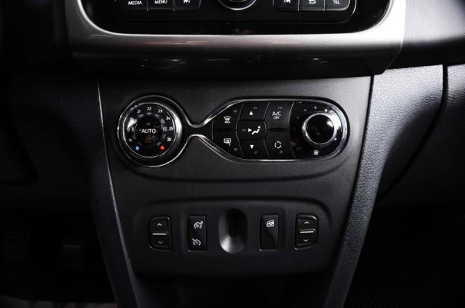 Renault Sandero II с пробегом 2018 года, цена 1 189 000 рублей, 108256 км, хэтчбек, Автокод Объявления