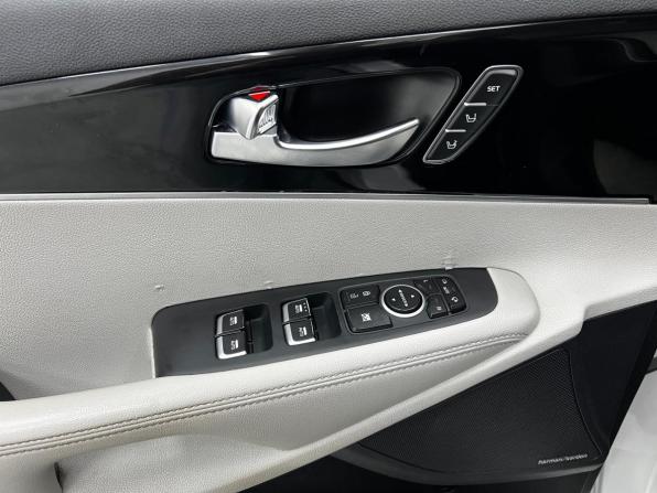 Kia Sorento III Prime Рестайлинг с пробегом 2018 года, цена 2 999 000 рублей, 152000 км, внедорожник, Автокод Объявления