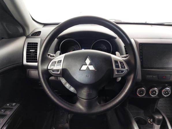 Mitsubishi Outlander II Рестайлинг с пробегом 2010 года, цена 1 110 000 рублей, 247653 км, внедорожник, Автокод Объявления