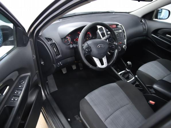 Kia Ceed I Рестайлинг с пробегом 2010 года, цена 650 000 рублей, 217333 км, хэтчбек, Автокод Объявления