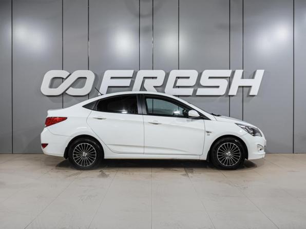 Hyundai Solaris I Рестайлинг с пробегом 2015 года, цена 1 099 000 рублей, 117992 км, седан, Автокод Объявления