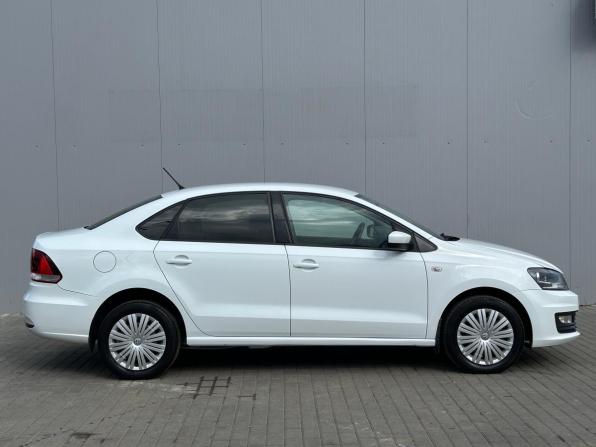 Volkswagen Polo V Рестайлинг с пробегом 2016 года, цена 801 000 рублей, 175000 км, седан, Автокод Объявления