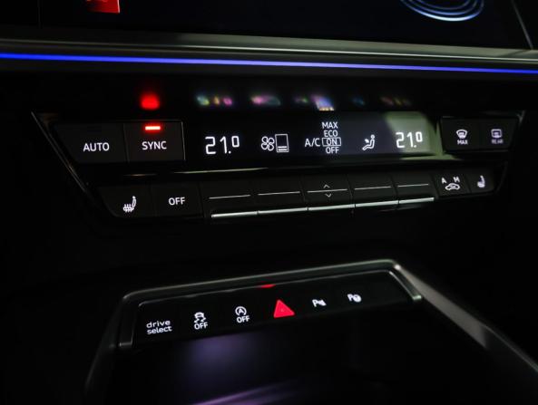 Audi A3 IV (8Y) с пробегом 2021 года, цена 2 621 000 рублей, 119441 км, седан, Автокод Объявления