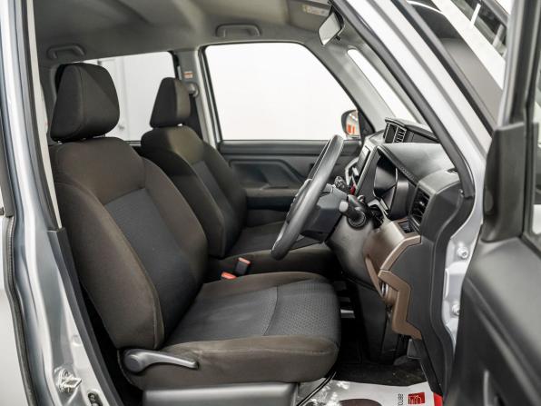 Toyota Roomy I Рестайлинг с пробегом 2022 года, цена 1 119 000 рублей, 96154 км, микровэн, Автокод Объявления