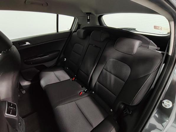 Kia Sportage IV Рестайлинг с пробегом 2018 года, цена 1 820 000 рублей, 181384 км, внедорожник, Автокод Объявления