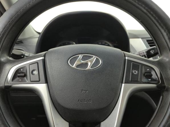 Hyundai Solaris I с пробегом 2013 года, цена 670 000 рублей, 71309 км, седан, Автокод Объявления