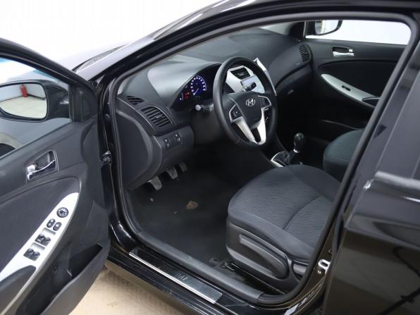 Hyundai Solaris I с пробегом 2011 года, цена 530 000 рублей, 204212 км, седан, Автокод Объявления