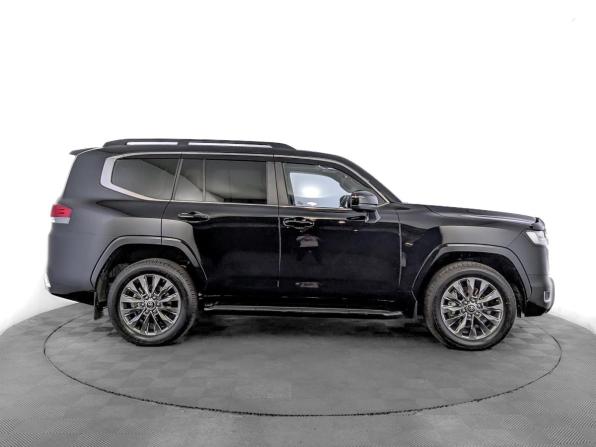Toyota Land Cruiser 300 Series с пробегом 2024 года, цена 12 225 000 рублей, 35000 км, внедорожник, Автокод Объявления