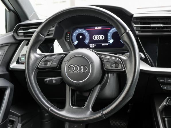 Audi A3 IV (8Y) с пробегом 2021 года, цена 2 949 000 рублей, 59341 км, хэтчбек, Автокод Объявления
