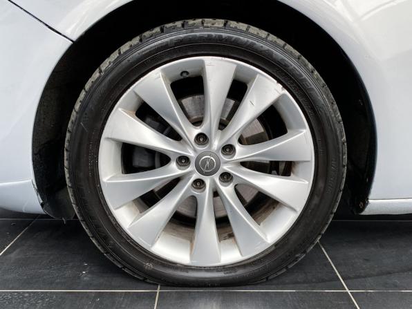 Opel Astra J Рестайлинг с пробегом 2012 года, цена 1 080 000 рублей, 143801 км, хэтчбек, Автокод Объявления