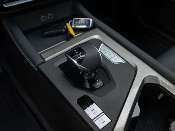 JETOUR X70 I Рестайлинг 2 с пробегом 2024 года, цена 2 200 000 рублей, 15663 км, внедорожник, Автокод Объявления