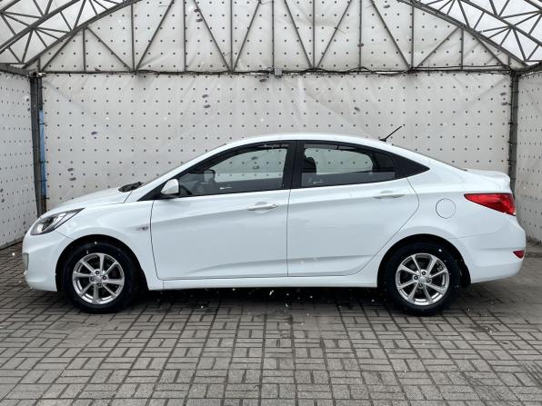 Hyundai Solaris I с пробегом 2013 года, цена 850 000 рублей, 153644 км, седан, Автокод Объявления