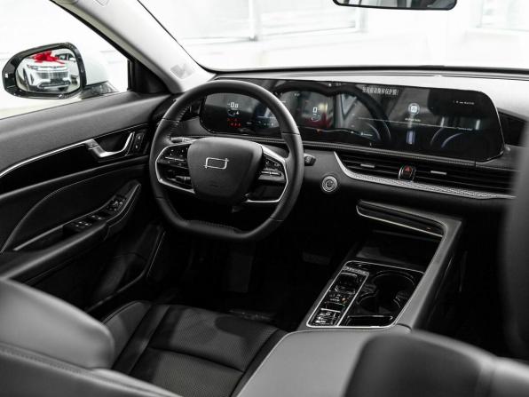 FAW Bestune B70 I Рестайлинг с пробегом 2024 года, цена 3 047 000 рублей, 10 км, лифтбек, Автокод Объявления
