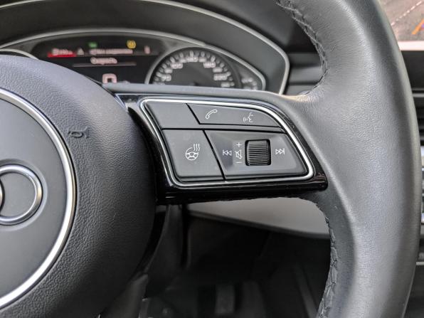 Audi A4 V (B9) Рестайлинг с пробегом 2022 года, цена 3 655 000 рублей, 43272 км, седан, Автокод Объявления