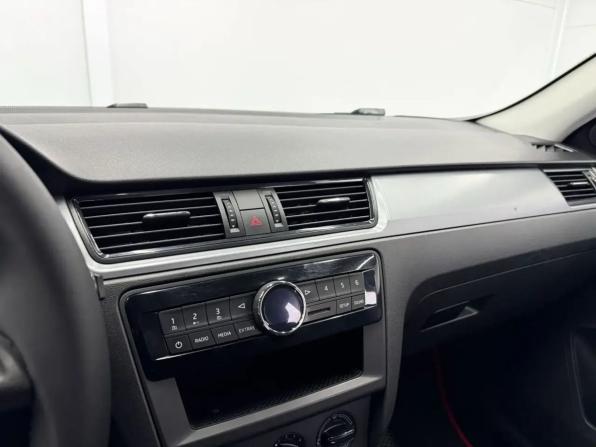 Skoda Rapid I с пробегом 2017 года, цена 1 230 000 рублей, 113500 км, лифтбек, Автокод Объявления