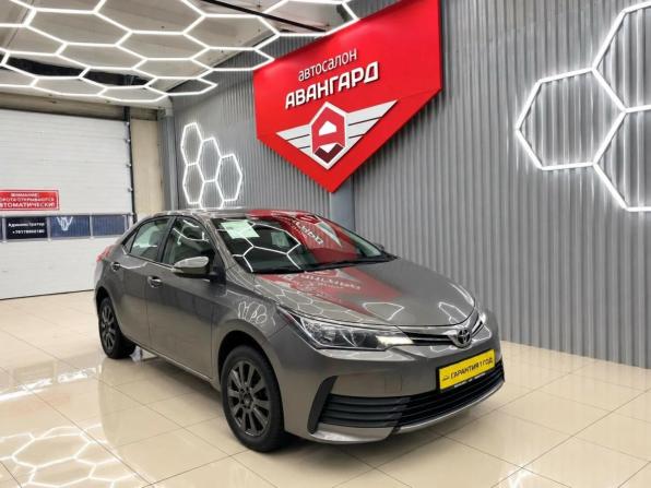 Toyota Corolla XI (E160 E170 E180) Рестайлинг 1 с пробегом 2017 года, цена 1 650 000 рублей, 67396 км, седан, Автокод Объявления