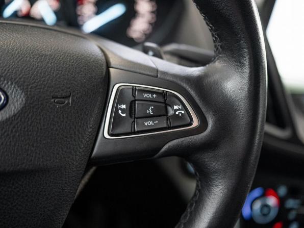 Ford Kuga II Рестайлинг с пробегом 2018 года, цена 1 700 000 рублей, 119986 км, внедорожник, Автокод Объявления