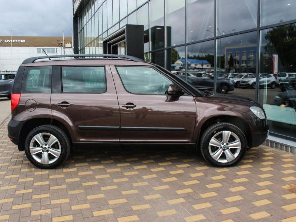 Skoda Yeti I с пробегом 2013 года, цена 620 000 рублей, 220315 км, внедорожник, Автокод Объявления