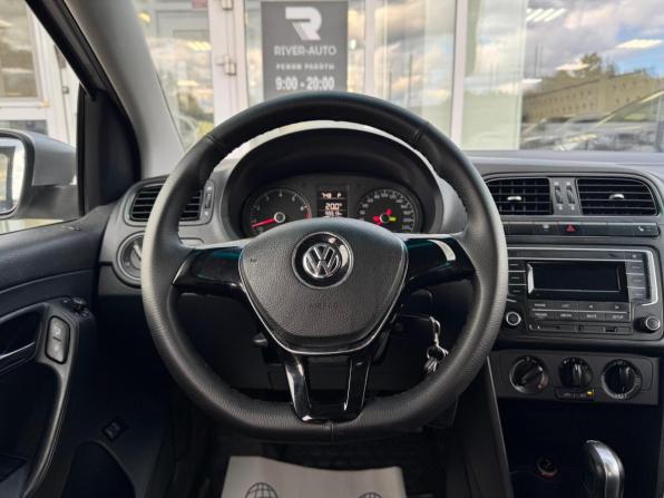 Volkswagen Polo V Рестайлинг с пробегом 2016 года, цена 930 000 рублей, 155513 км, седан, Автокод Объявления