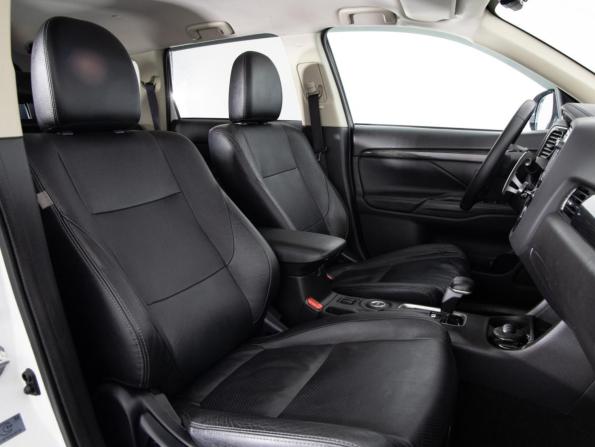 Mitsubishi Outlander III Рестайлинг 2 с пробегом 2015 года, цена 1 499 000 рублей, 259760 км, внедорожник, Автокод Объявления
