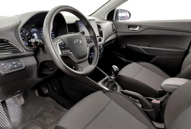 Hyundai Solaris II Рестайлинг с пробегом 2021 года, цена 1 599 000 рублей, 63400 км, седан, Автокод Объявления
