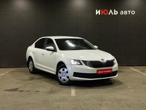 Skoda Octavia III (A7) Рестайлинг с пробегом 2017 года, цена 1 120 000 рублей, 247121 км, лифтбек, Автокод Объявления