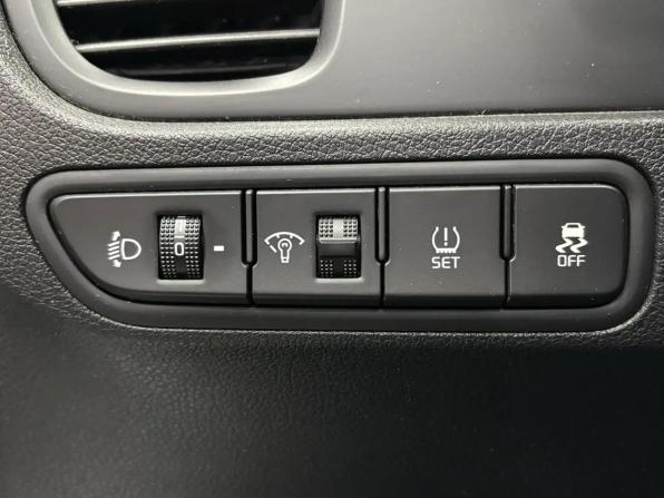 Kia Rio IV с пробегом 2019 года, цена 1 577 000 рублей, 91000 км, седан, Автокод Объявления