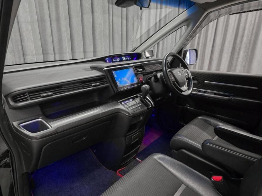 Honda Stepwgn V Красноярск  - изображение 12