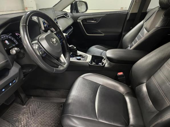 Toyota RAV4 V (XA50) с пробегом 2020 года, цена 3 050 000 рублей, 104675 км, внедорожник, Автокод Объявления