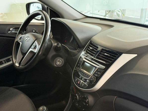 Hyundai Solaris I с пробегом 2011 года, цена 735 000 рублей, 196208 км, седан, Автокод Объявления