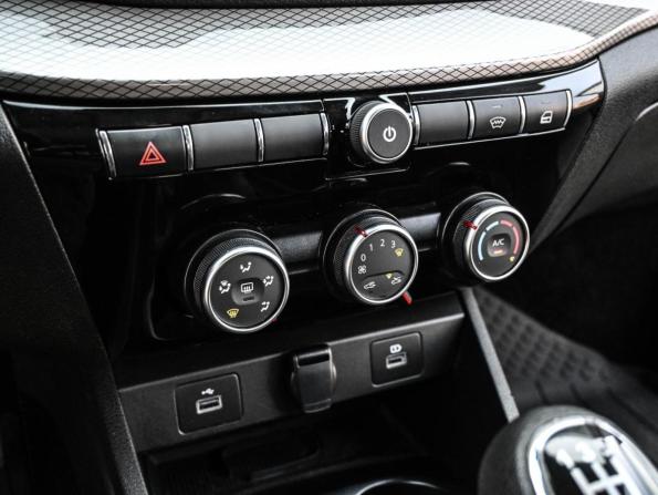 Lada (ВАЗ) Vesta I Рестайлинг (NG) с пробегом 2023 года, цена 1 279 000 рублей, 45321 км, универсал, Автокод Объявления