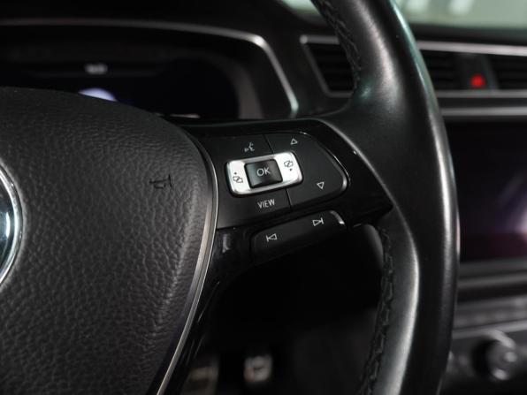 Volkswagen Tiguan II с пробегом 2018 года, цена 2 999 000 рублей, 79972 км, внедорожник, Автокод Объявления