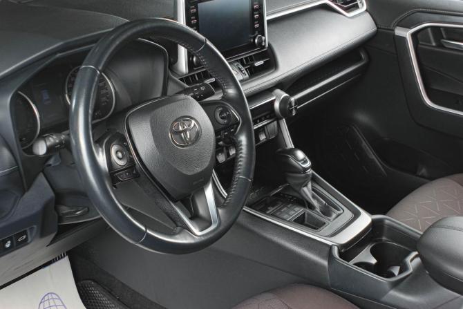 Toyota RAV4 V (XA50) с пробегом 2022 года, цена 2 949 000 рублей, 118000 км, внедорожник, Автокод Объявления