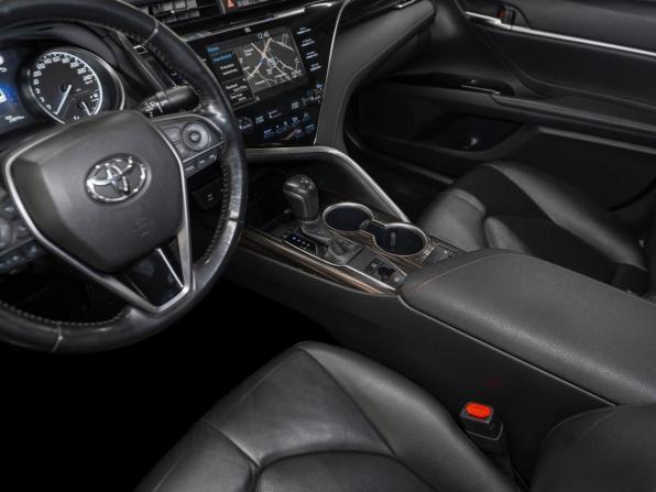 Toyota Camry VIII (XV70) с пробегом 2019 года, цена 2 300 000 рублей, 238246 км, седан, Автокод Объявления