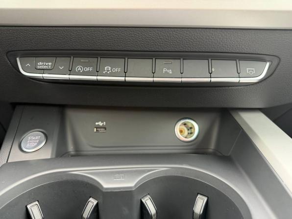 Audi A4 V (B9) Рестайлинг с пробегом 2020 года, цена 2 965 000 рублей, 85845 км, седан, Автокод Объявления