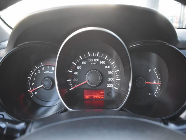 Kia Rio III Рестайлинг с пробегом 2015 года, цена 1 040 000 рублей, 67052 км, хэтчбек, Автокод Объявления