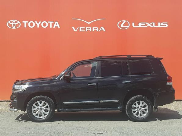 Toyota Land Cruiser 200 Series Рестайлинг 2 с пробегом 2018 года, цена 5 900 000 рублей, 211040 км, внедорожник, Автокод Объявления
