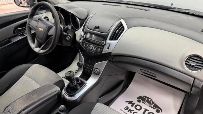 Chevrolet Cruze I Рестайлинг с пробегом 2013 года, цена 725 000 рублей, 174099 км, седан, Автокод Объявления