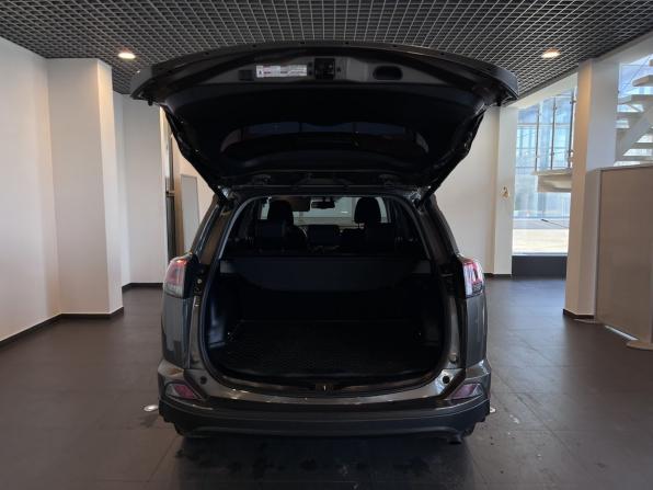 Toyota RAV4 IV (XA40) Рестайлинг с пробегом 2018 года, цена 2 732 500 рублей, 176164 км, внедорожник, Автокод Объявления