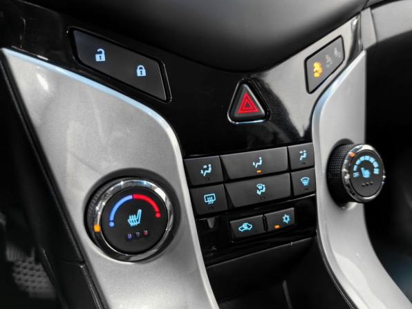 Chevrolet Cruze I Рестайлинг с пробегом 2014 года, цена 650 000 рублей, 208762 км, седан, Автокод Объявления