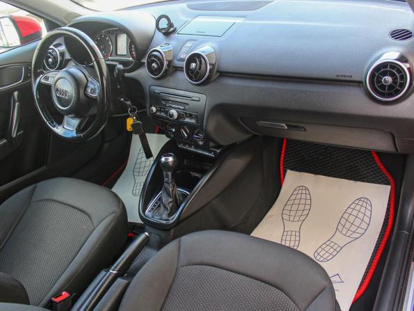 Audi A1 I (8X) с пробегом 2011 года, цена 830 000 рублей, 158573 км, хэтчбек, Автокод Объявления
