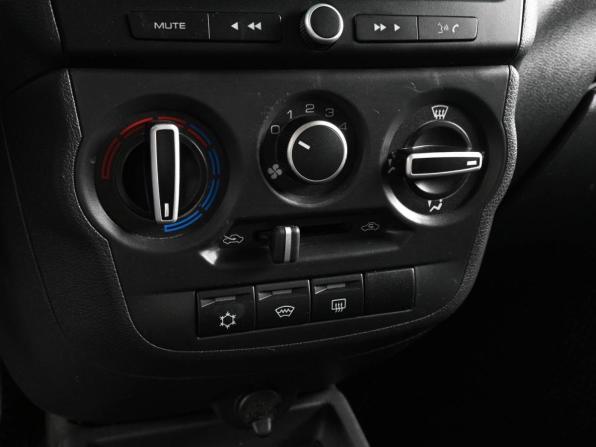 Lada (ВАЗ) Granta I Рестайлинг с пробегом 2024 года, цена 899 000 рублей, 47866 км, седан, Автокод Объявления