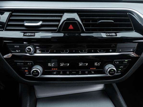 BMW 5 серии VII (G30/G31/G38) с пробегом 2019 года, цена 3 499 000 рублей, 95605 км, седан, Автокод Объявления