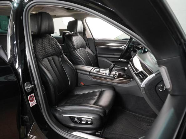 BMW 7 серии VI (G11/G12) с пробегом 2016 года, цена 2 899 040 рублей, 110052 км, седан, Автокод Объявления