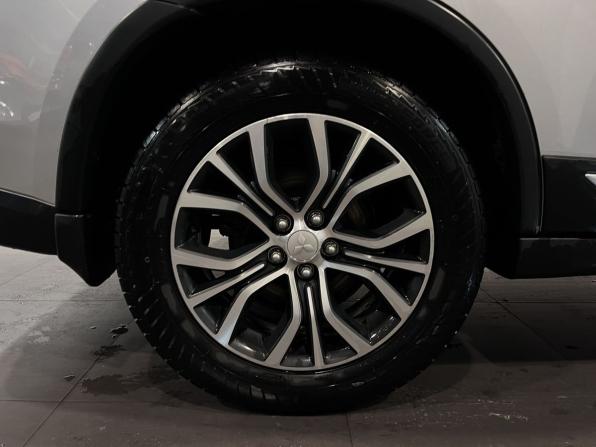 Mitsubishi Outlander III Рестайлинг 2 с пробегом 2017 года, цена 1 739 000 рублей, 201953 км, внедорожник, Автокод Объявления