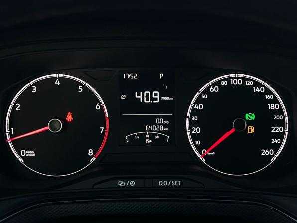 Volkswagen Polo VI с пробегом 2021 года, цена 1 680 000 рублей, 64028 км, лифтбек, Автокод Объявления