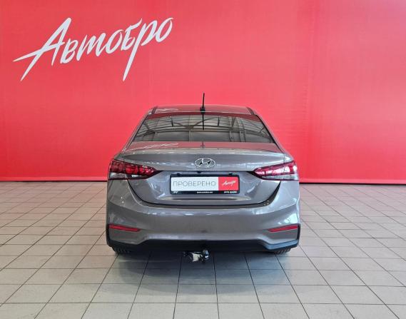 Hyundai Solaris II с пробегом 2017 года, цена 1 195 000 рублей, 122000 км, седан, Автокод Объявления