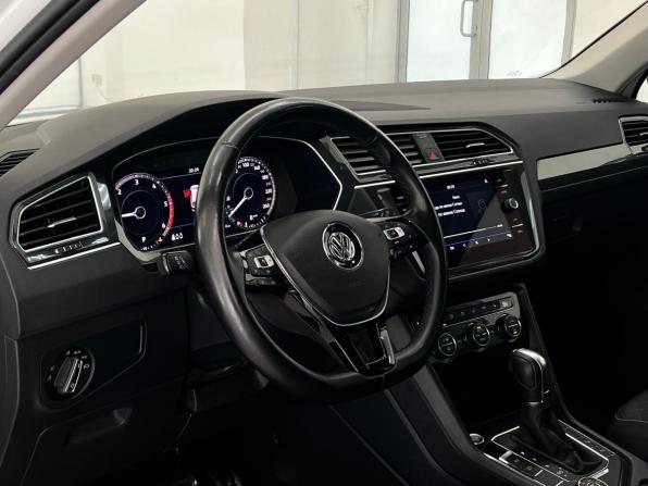 Volkswagen Tiguan II с пробегом 2019 года, цена 2 720 000 рублей, 129306 км, внедорожник, Автокод Объявления