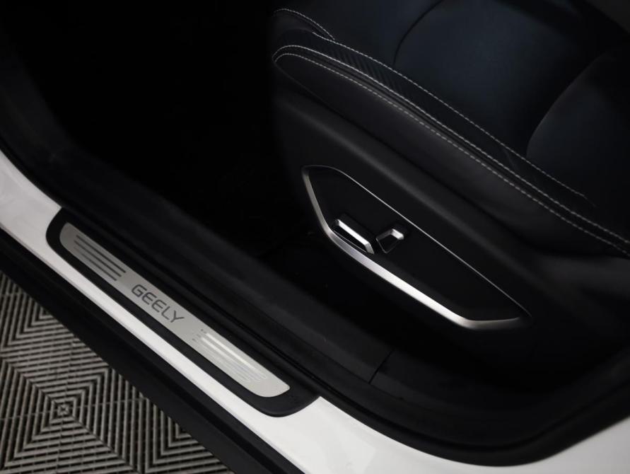 Geely Atlas Pro Санкт-Петербург  - изображение 31