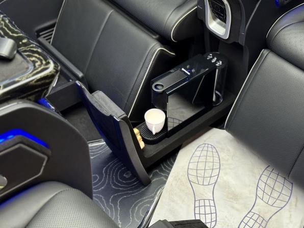Mercedes-Benz V-Класс III (W447) Рестайлинг 2 с пробегом 2026 года, цена 42 700 000 рублей, 61 км, минивэн, Автокод Объявления